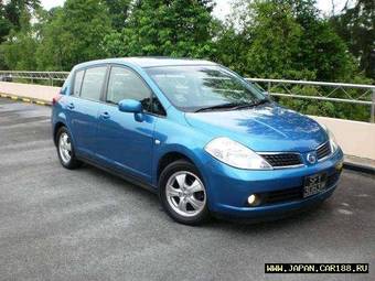 2005 Nissan Tiida Latio Photos