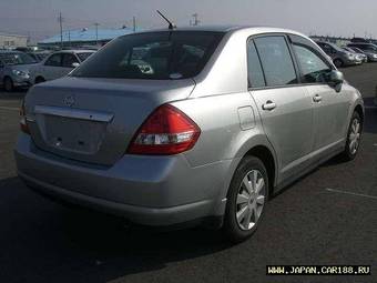 2005 Nissan Tiida Latio Photos