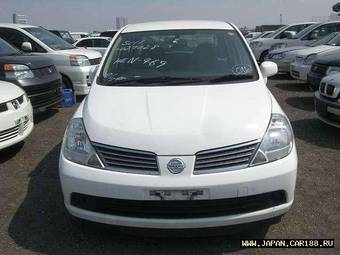 2005 Nissan Tiida Latio Wallpapers