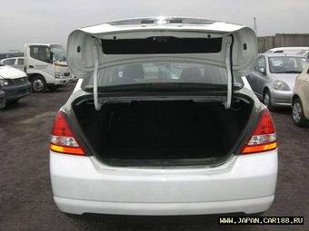 2005 Nissan Tiida Latio Wallpapers