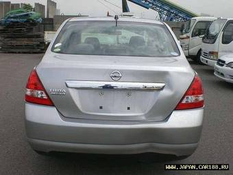 2005 Nissan Tiida Latio Photos