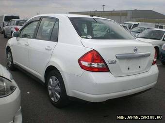 2005 Nissan Tiida Latio Pictures