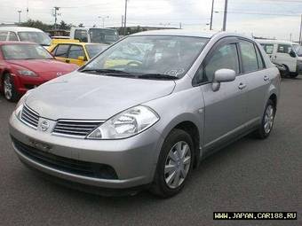 2005 Nissan Tiida Latio Images