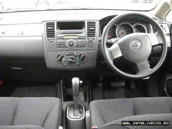 2005 Nissan Tiida Latio Photos