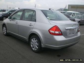 2005 Nissan Tiida Latio Photos