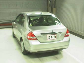 2005 Nissan Tiida Latio Pictures