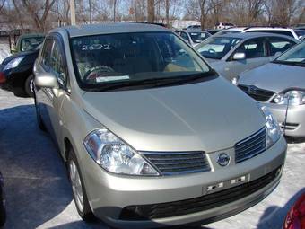 2005 Nissan Tiida Latio Pictures