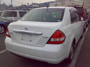 2005 Nissan Tiida Latio Photos