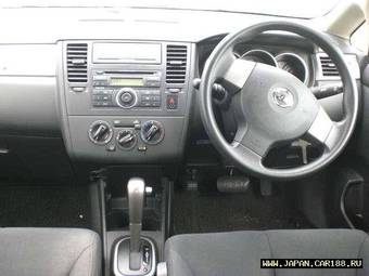 2005 Nissan Tiida Latio Wallpapers