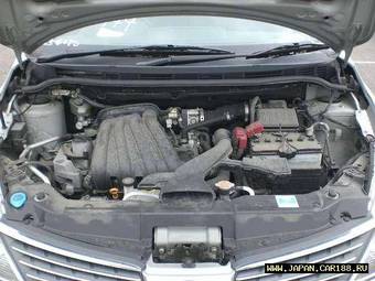 2005 Nissan Tiida Latio Photos
