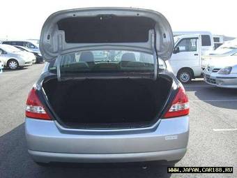 2005 Nissan Tiida Latio Photos