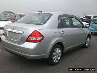 2005 Nissan Tiida Latio Images