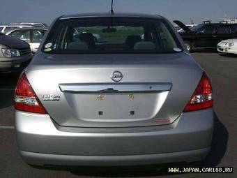 2005 Nissan Tiida Latio Photos