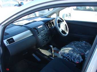 2005 Nissan Tiida Latio Wallpapers