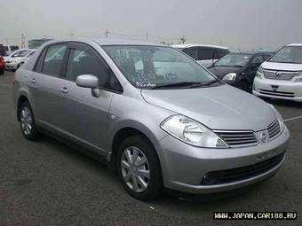 2005 Nissan Tiida Latio Pictures