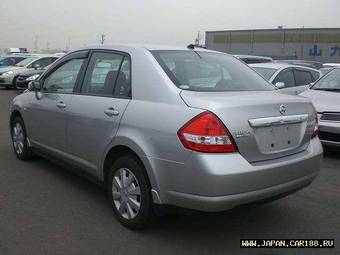 2005 Nissan Tiida Latio Images