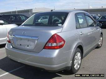 2005 Nissan Tiida Latio Images