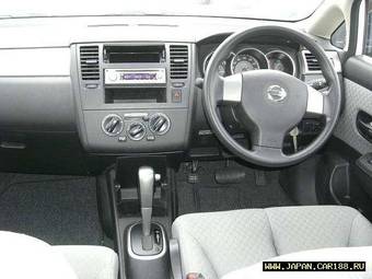 2005 Nissan Tiida Latio Pictures