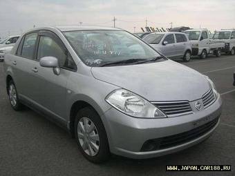 2005 Nissan Tiida Latio Wallpapers
