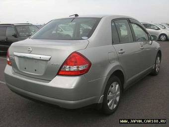 2005 Nissan Tiida Latio Photos