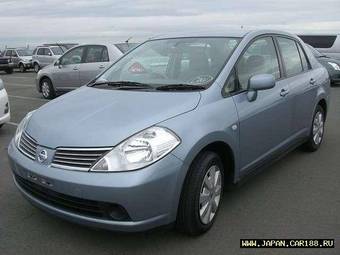 2005 Nissan Tiida Latio Photos