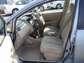 2005 Nissan Tiida Latio Pictures