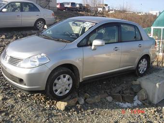 2005 Nissan Tiida Latio Photos