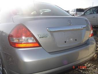 2005 Nissan Tiida Latio Pictures