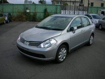 2005 Nissan Tiida Latio Pictures