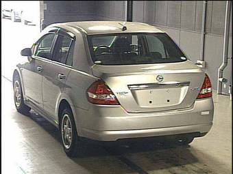 2005 Nissan Tiida Latio Photos