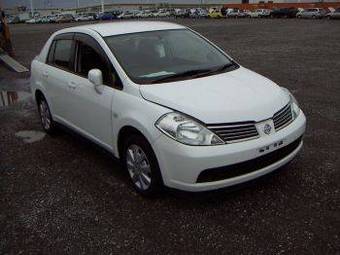 2005 Nissan Tiida Latio Photos