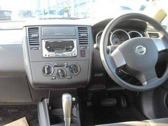 2005 Nissan Tiida Latio Wallpapers