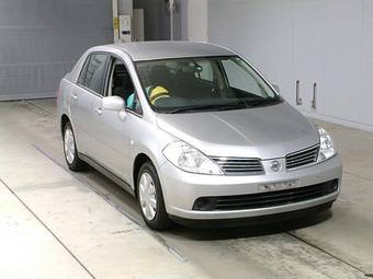 2005 Nissan Tiida Latio Photos