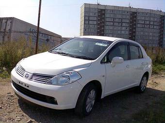 2005 Nissan Tiida Latio Photos