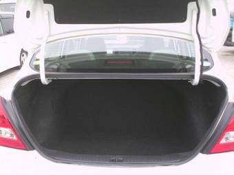 2005 Nissan Tiida Latio Pictures