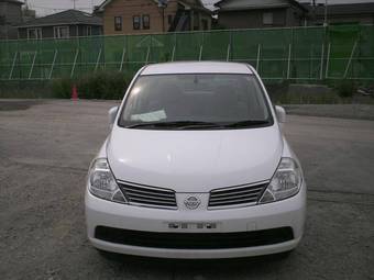 2005 Nissan Tiida Latio Pictures