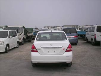2005 Nissan Tiida Latio Pictures