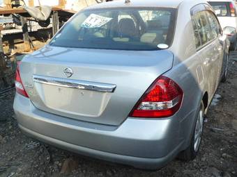2005 Nissan Tiida Latio Photos