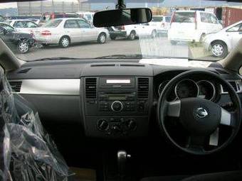 2005 Nissan Tiida Latio Pictures