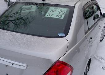2005 Nissan Tiida Latio Photos