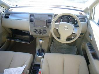 2005 Nissan Tiida Latio Photos
