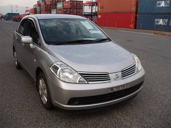 2005 Nissan Tiida Latio Pictures
