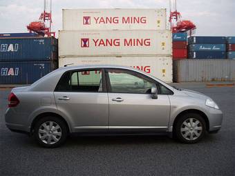 2005 Nissan Tiida Latio Pics