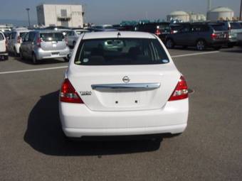 2005 Nissan Tiida Latio Pictures