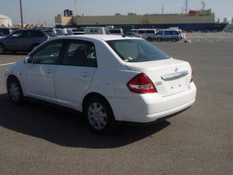 2005 Nissan Tiida Latio Pictures