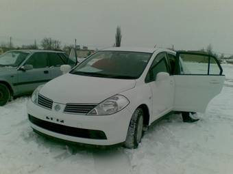 2005 Nissan Tiida Latio Pics