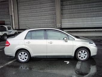 2005 Nissan Tiida Latio Pictures