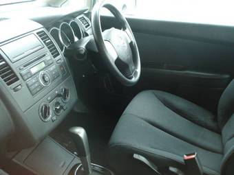 2005 Nissan Tiida Latio Pictures