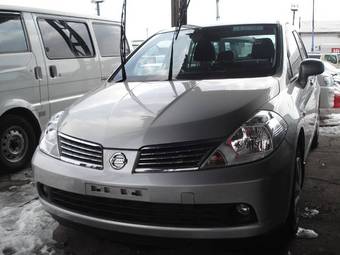 2005 Nissan Tiida Latio Photos