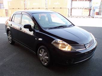 2005 Nissan Tiida Latio Pictures